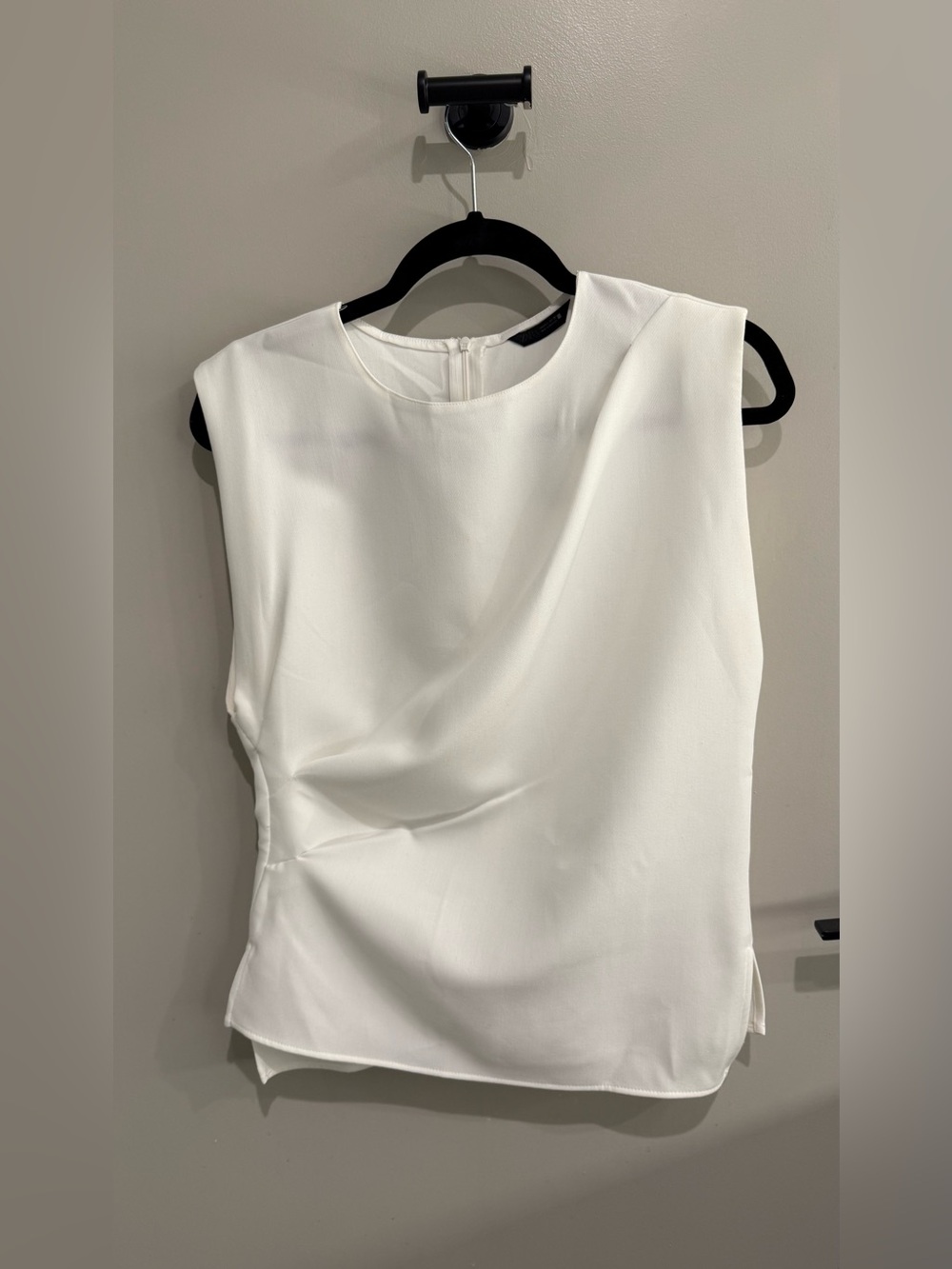 Zara White Sleeveless Draped Blouse